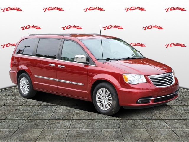 2015 Chrysler Town & Country Touring-L