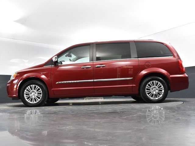 2015 Chrysler Town & Country Touring-L