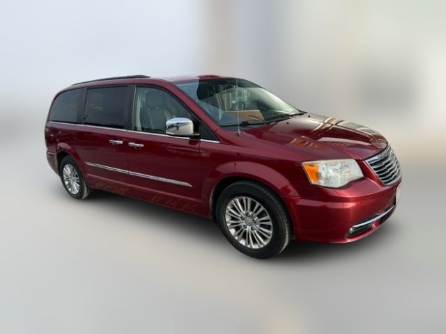 2015 Chrysler Town & Country Touring-L