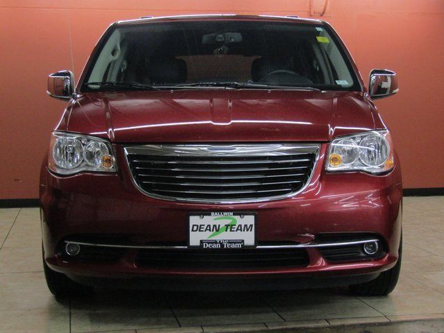 2015 Chrysler Town & Country Touring-L