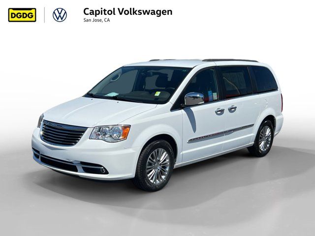 2015 Chrysler Town & Country Touring-L