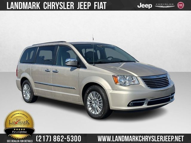 2015 Chrysler Town & Country Touring-L