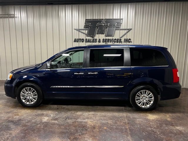 2015 Chrysler Town & Country Touring-L