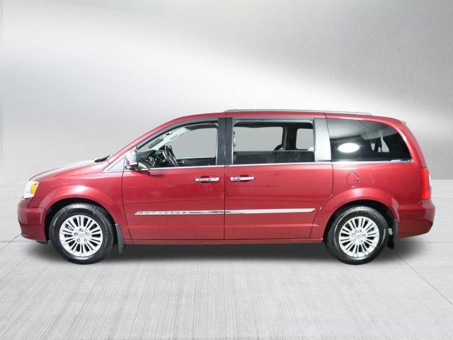 2015 Chrysler Town & Country Touring-L