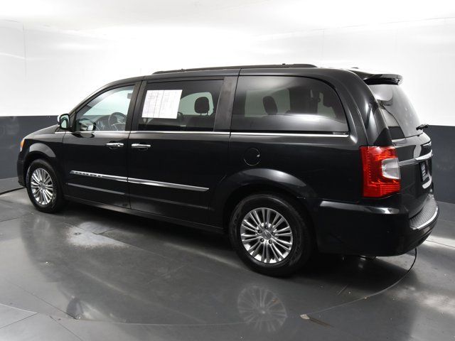 2015 Chrysler Town & Country Touring-L