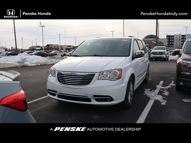 2015 Chrysler Town & Country Touring-L