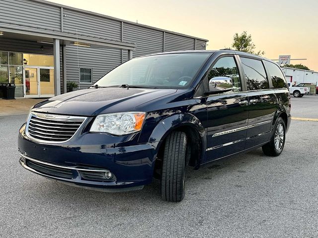 2015 Chrysler Town & Country Touring-L