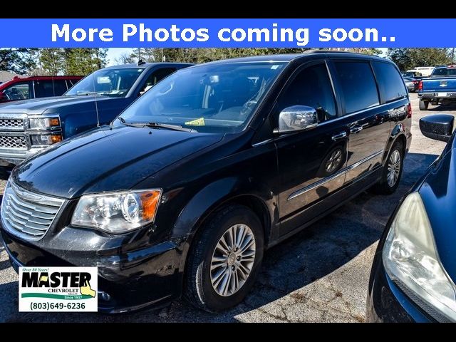 2015 Chrysler Town & Country Touring-L