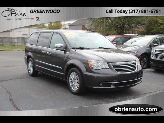 2015 Chrysler Town & Country Touring-L