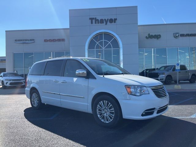 2015 Chrysler Town & Country Touring-L