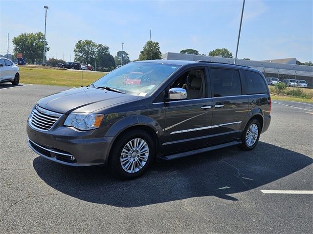 2015 Chrysler Town & Country Touring-L