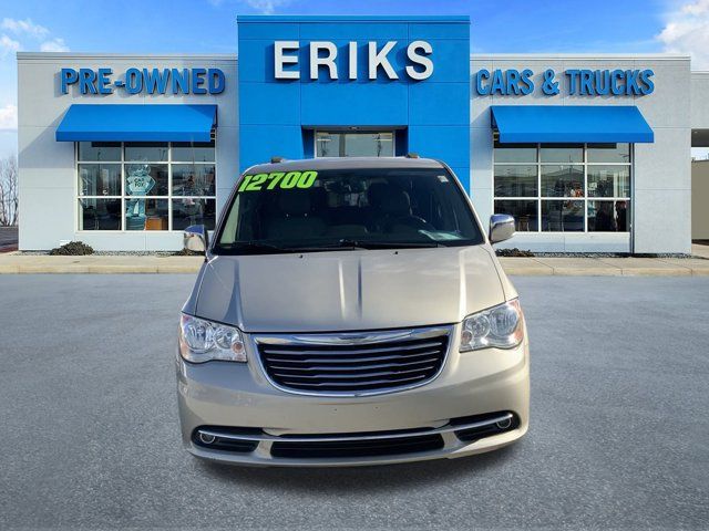 2015 Chrysler Town & Country Touring-L