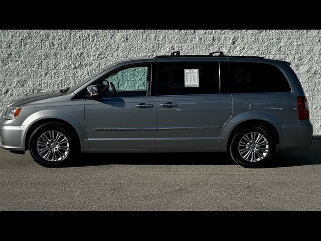 2015 Chrysler Town & Country Touring-L