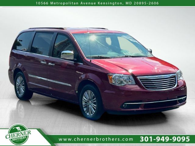 2015 Chrysler Town & Country Touring-L