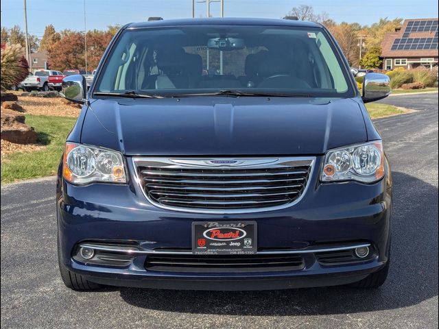 2015 Chrysler Town & Country Touring-L