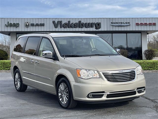 2015 Chrysler Town & Country Touring-L