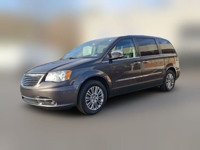 2015 Chrysler Town & Country Touring-L