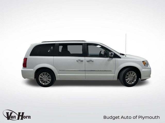 2015 Chrysler Town & Country Touring-L