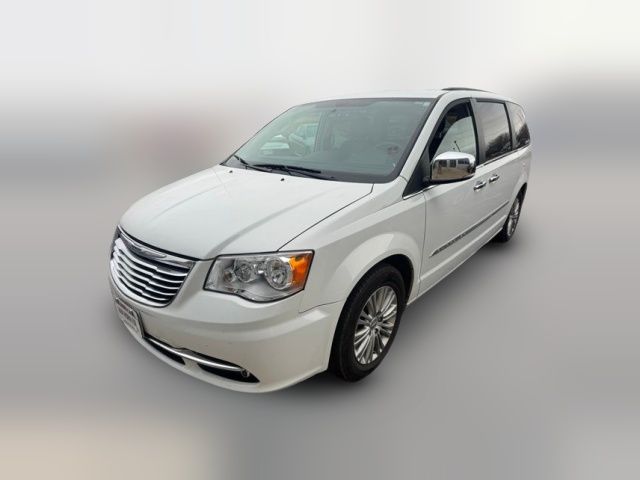 2015 Chrysler Town & Country Touring-L