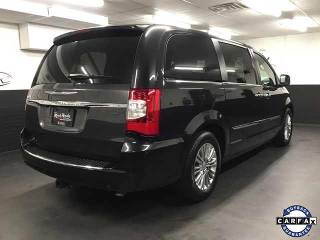 2015 Chrysler Town & Country Touring-L