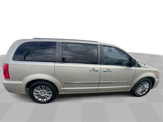 2015 Chrysler Town & Country Touring-L