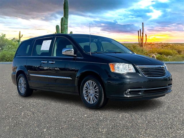 2015 Chrysler Town & Country Touring-L