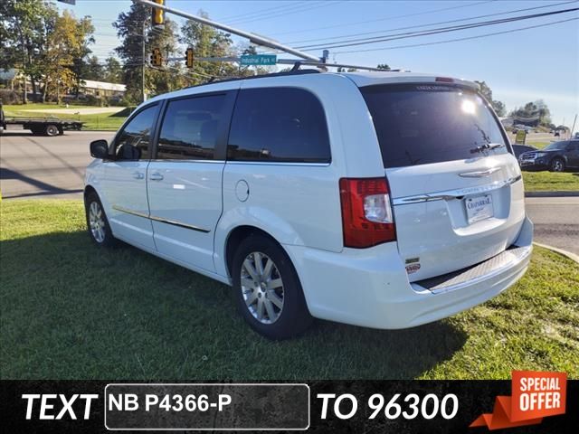 2015 Chrysler Town & Country Touring