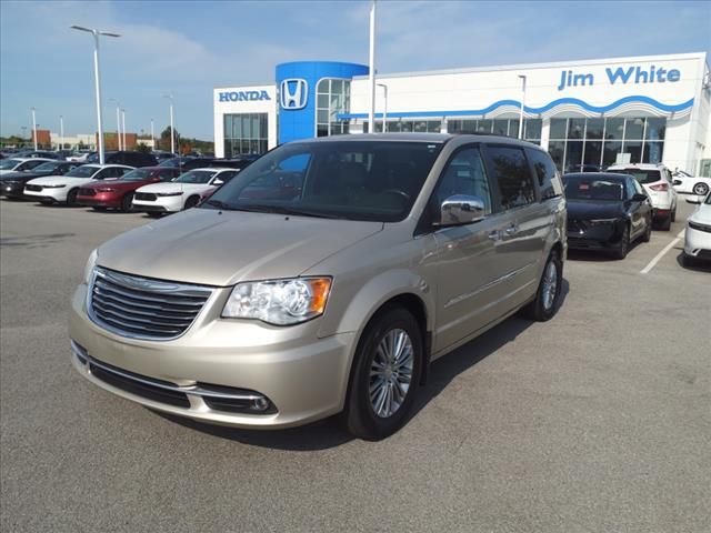 2015 Chrysler Town & Country Touring-L