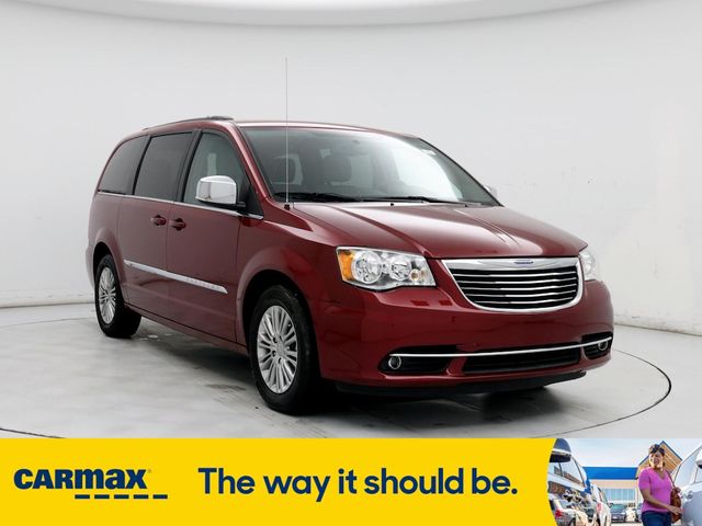 2015 Chrysler Town & Country Touring-L