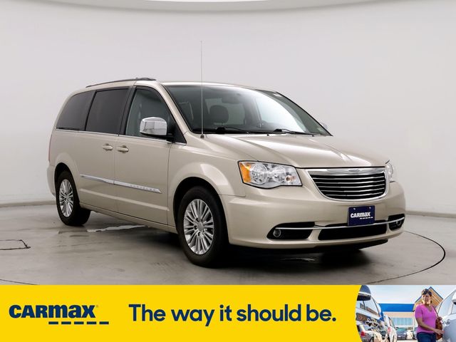 2015 Chrysler Town & Country Touring-L