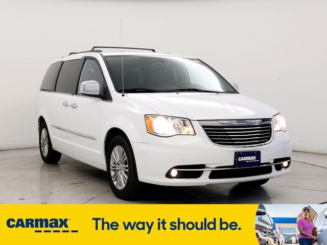 2015 Chrysler Town & Country Touring-L