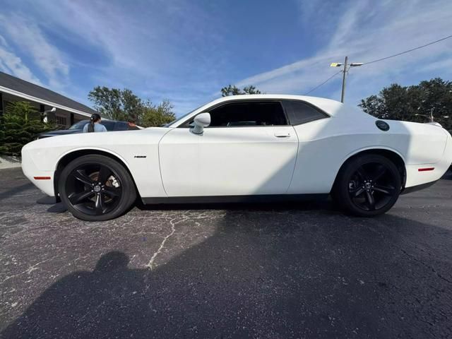 2015 Dodge Challenger R/T Shaker