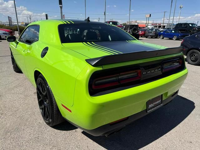 2015 Dodge Challenger R/T Plus Shaker