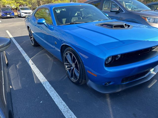 2015 Dodge Challenger R/T Scat Pack Shaker