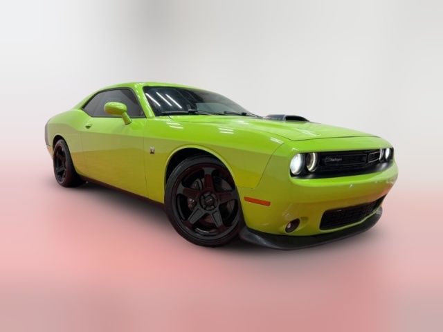 2015 Dodge Challenger R/T Scat Pack Shaker