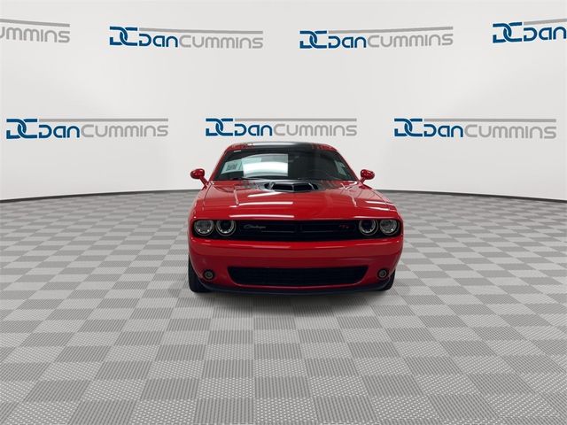 2015 Dodge Challenger R/T Shaker