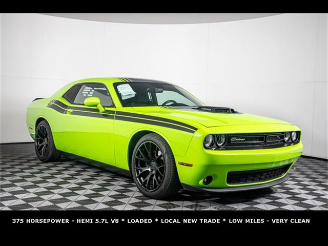 2015 Dodge Challenger R/T Shaker