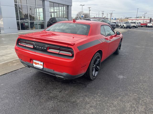 2015 Dodge Challenger SXT