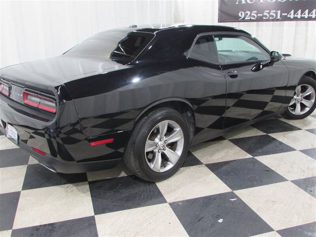 2015 Dodge Challenger SXT