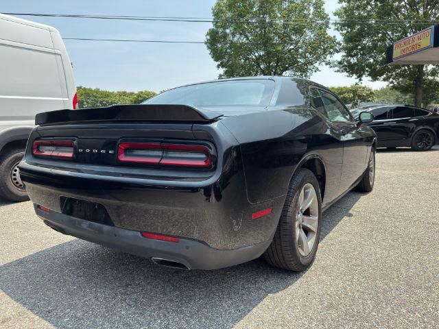 2015 Dodge Challenger SXT