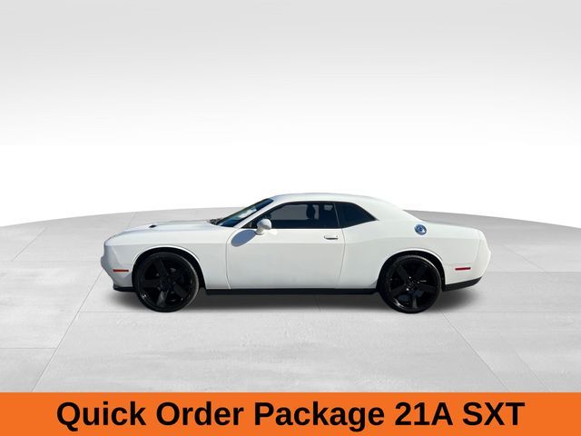 2015 Dodge Challenger SXT