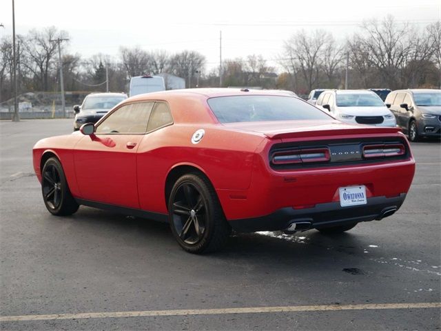 2015 Dodge Challenger SXT