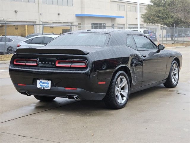 2015 Dodge Challenger SXT