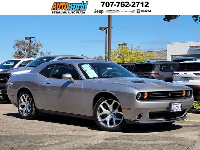 2015 Dodge Challenger SXT Plus