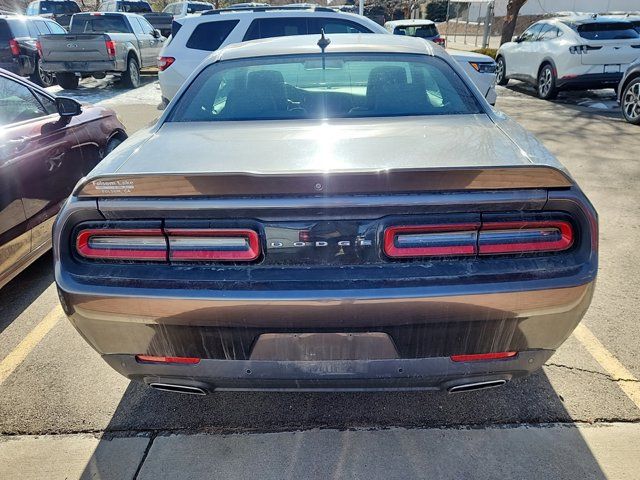 2015 Dodge Challenger SXT Plus