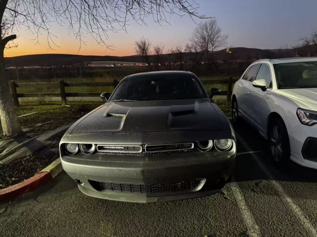 2015 Dodge Challenger SXT Plus