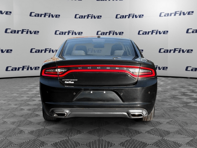 2015 Dodge Charger SE
