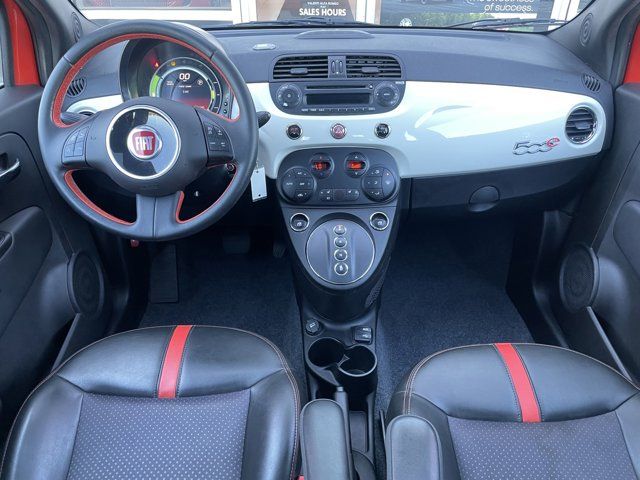 2015 FIAT 500e Base