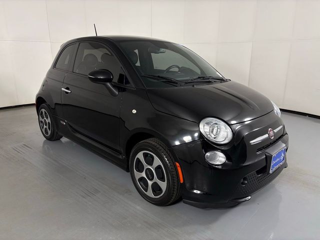 2015 FIAT 500e Base