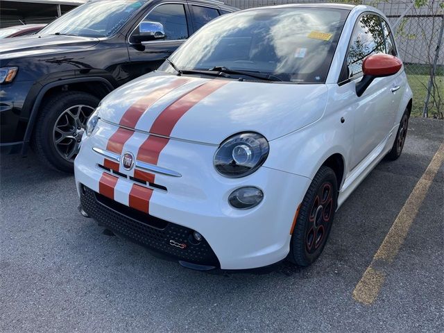 2015 FIAT 500e Base